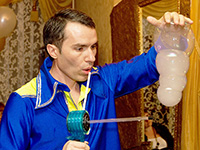 Пузыри наполненые дымом - не проблема Бабл Мена.